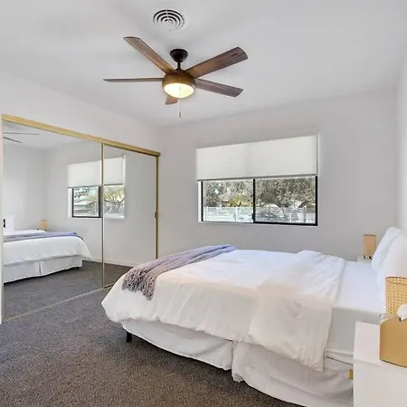 Prime Location! Hidden Oasis 4 Bedroom 10 Min To Strip Las Vegas Exterior photo