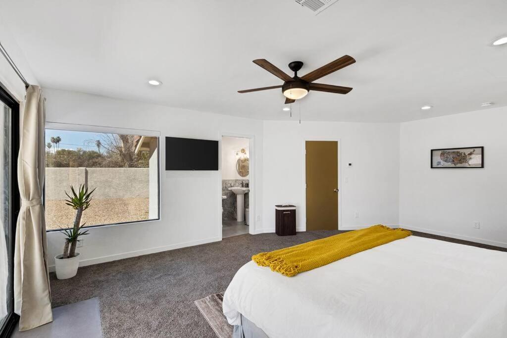Ferienhaus Prime Location! Hidden Oasis 4 Bedroom 10 Min To Strip *