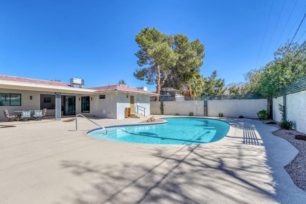 Prime Location! Hidden Oasis 4 Bedroom 10 Min To Strip Ferienhaus Las Vegas